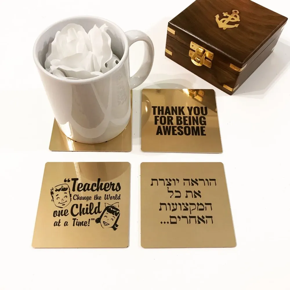 תחתיות זהב בקופסת עץ מתנה לסוף שנה